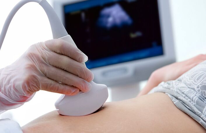 Una ecografía de la vejiga puede resultar útil para diagnosticar la cistitis en una mujer.